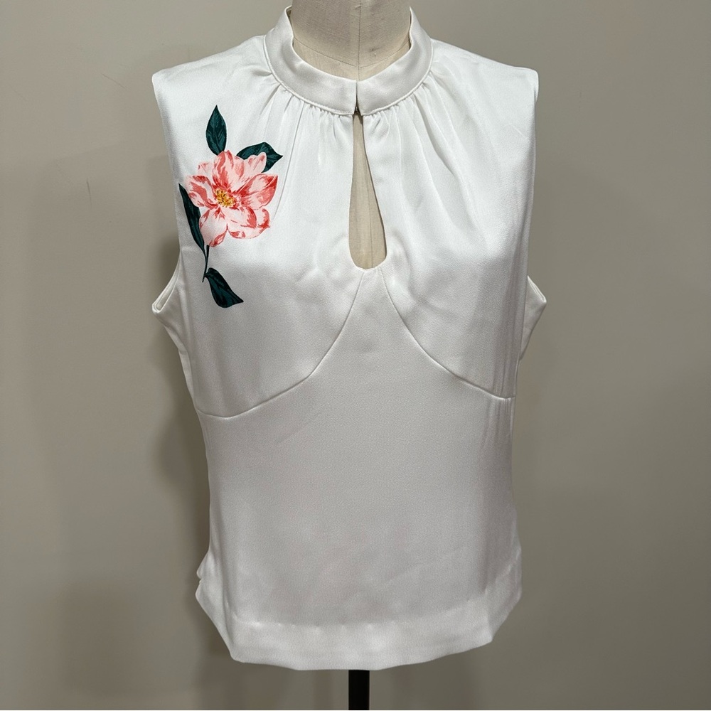 MOTF Elegant White Keyhole Sleeveless Fitted Blouse Top Size Large New